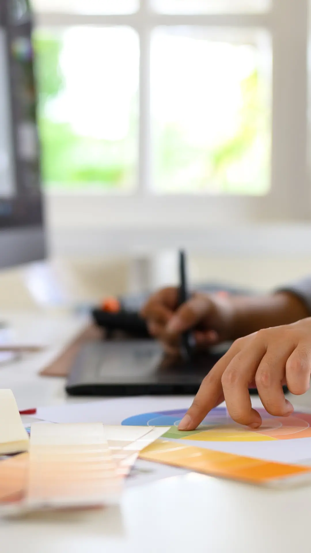 Comment créons nous votre visuel publicitaire ? ​